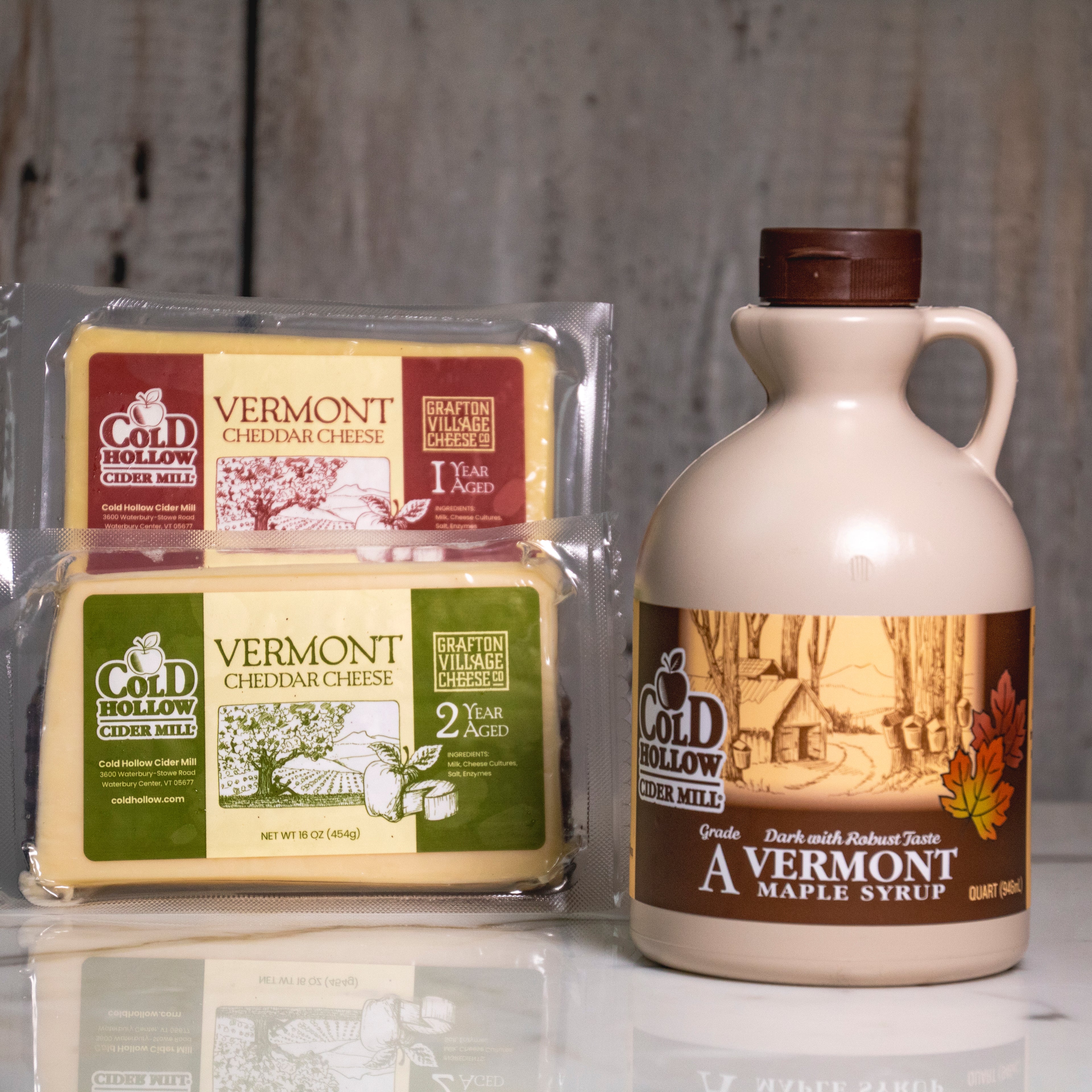 Vermont Classic Gift Pack – Aged Cheddars & Maple Syrup